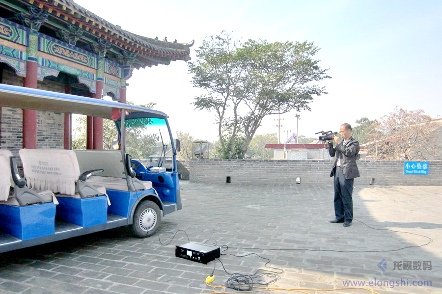 電視臺在現(xiàn)場實時直播:將現(xiàn)場實時直播畫面通過發(fā)射機無線發(fā)射